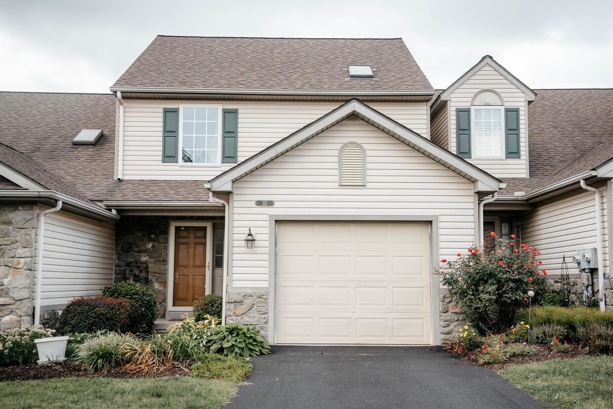 Primary Photo - 32 Gantz Meadows