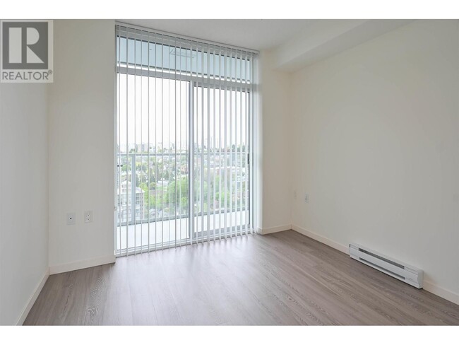 Building Photo - 900-3900 Carnarvon St