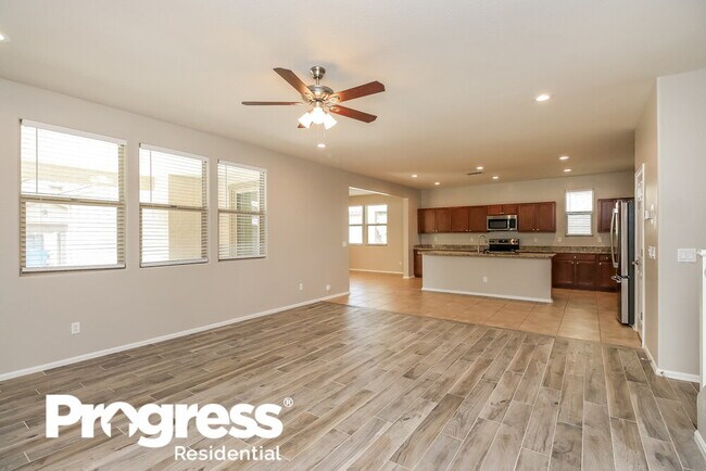 Building Photo - 4079 E Devon Dr