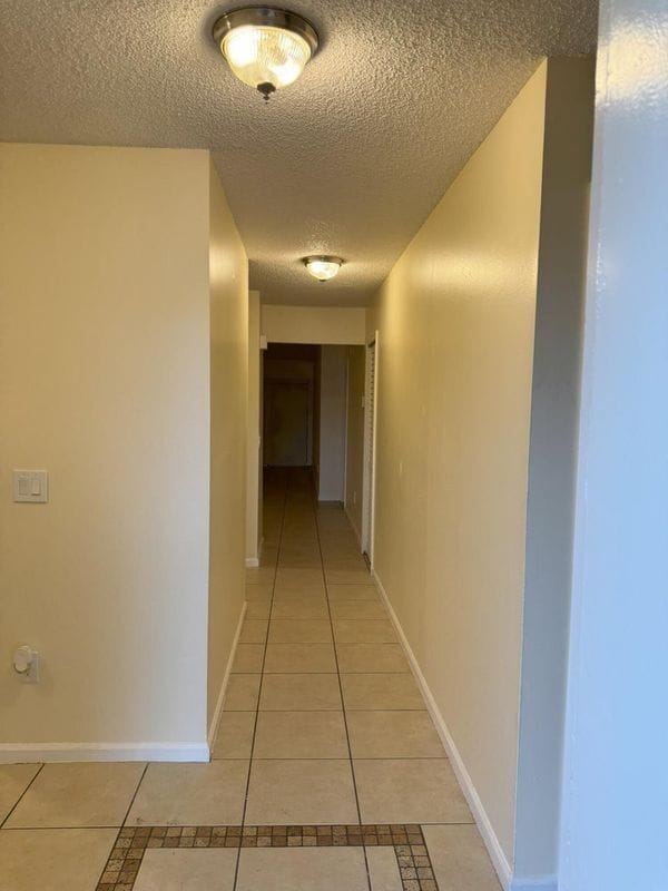 Building Photo - 1218 White Pine Dr