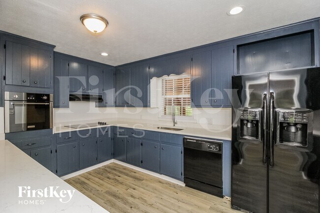 Building Photo - 30 Roving Hills Cir SE