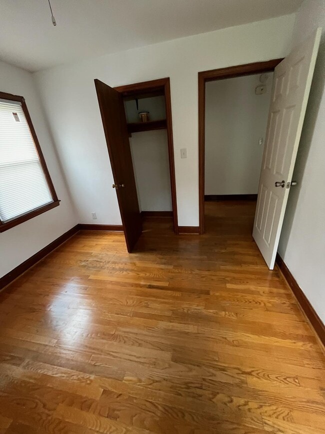 Building Photo - 488 Seminole Dr