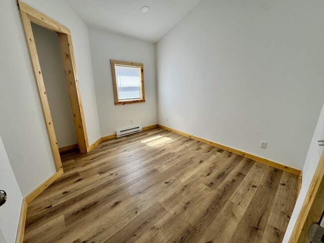 Building Photo - 1252 S Waugh St