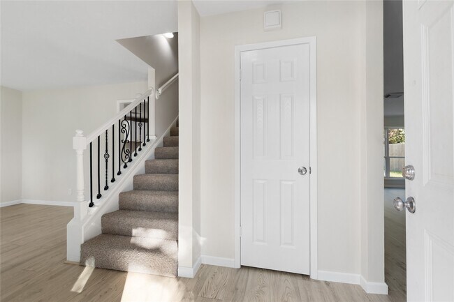 Foto del edificio - 24118 Spring Mill Ln