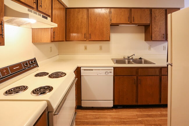 Building Photo - Meheli Pines Apartments