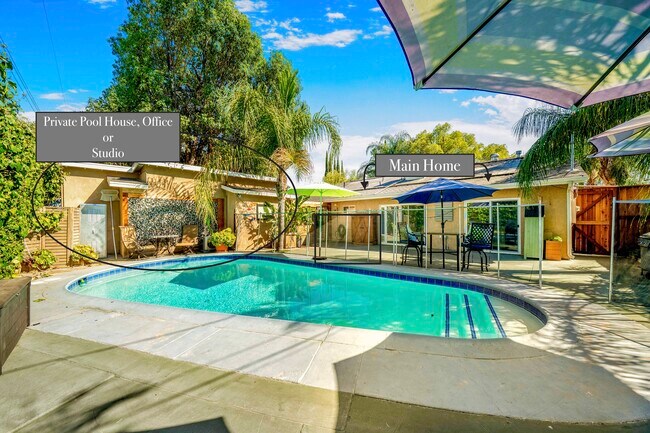 Foto del edificio - 7851 Texhoma Ave