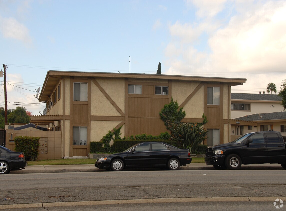 Building Photo - 2977 N Garey Ave