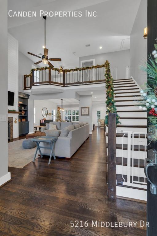 Building Photo - 5216 Middlebury Dr