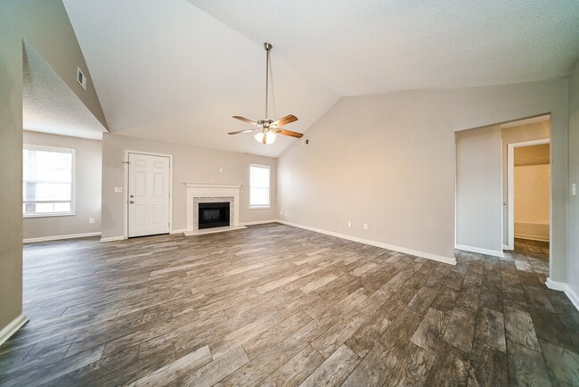 Building Photo - 303 Vineyard Ridge Ln