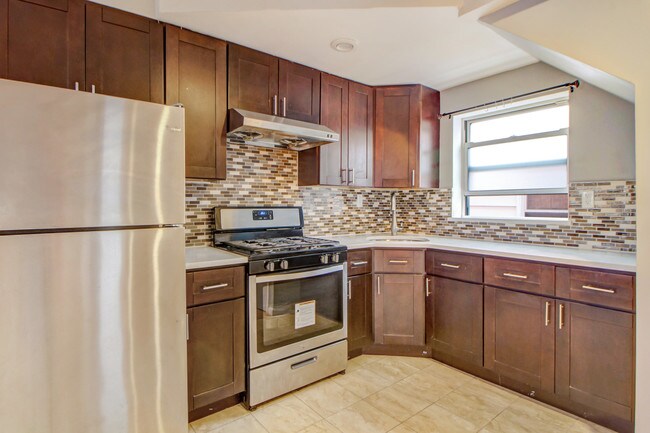 Foto del edificio - 849 E 14th St