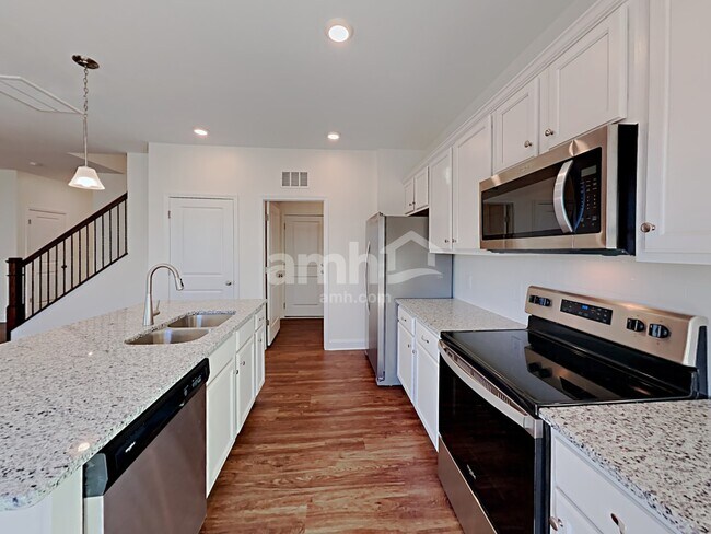 Foto del edificio - 3247 Brierhill Rd