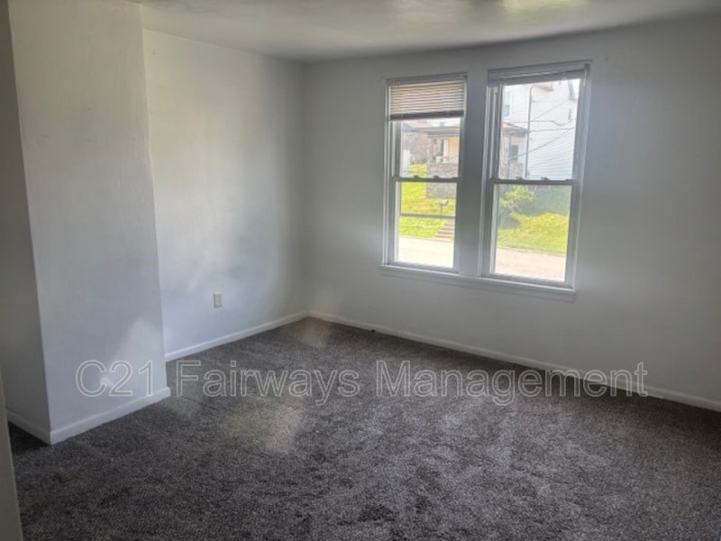 Primary Photo - 1109 Glass St
