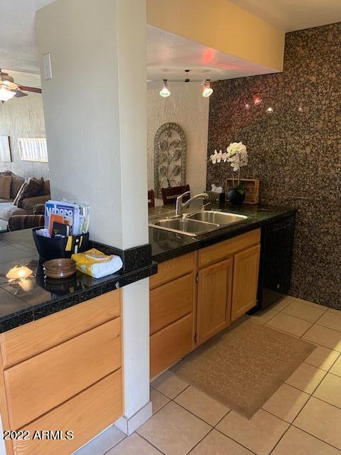 Foto del edificio - 3313 N 68th St