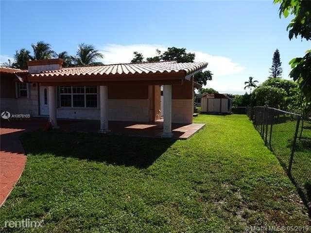 Building Photo - 3 br, 3 bath House - 4700 SW 104th Ave 1