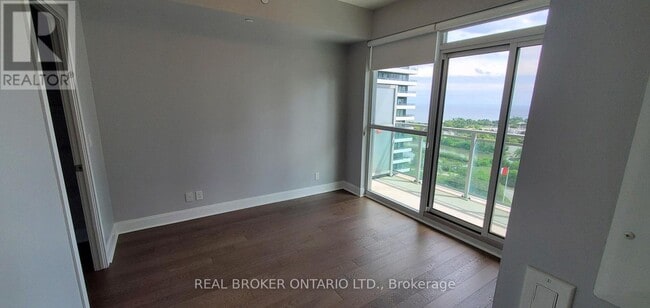 Building Photo - 33 Shore Breeze Dr