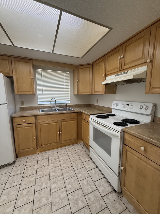 Building Photo - 1108 Amble Ln