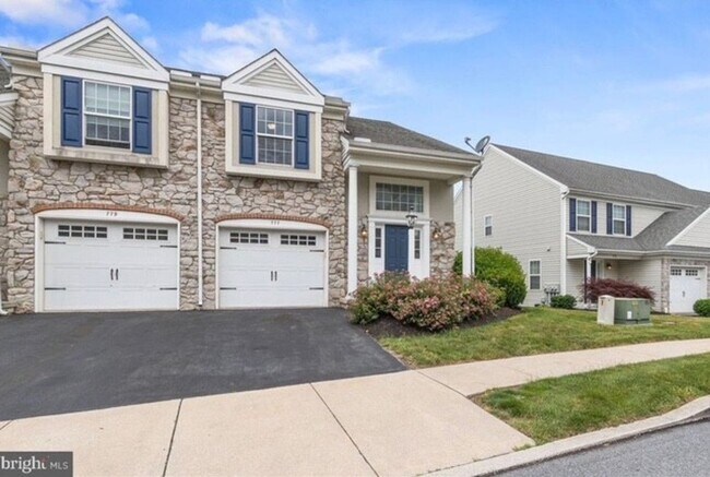 Foto del edificio - 777 Oak Leaf Ln