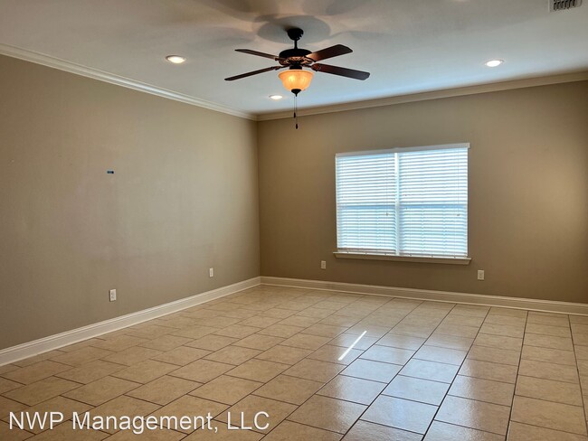 Foto del edificio - 2 br, 2 bath House - 9191 Shadow Oak Drive