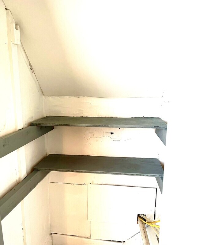 Foto del edificio - 220 W Pierce St