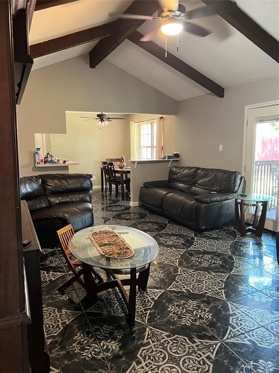 Foto del edificio - 7611 Deadwood Dr