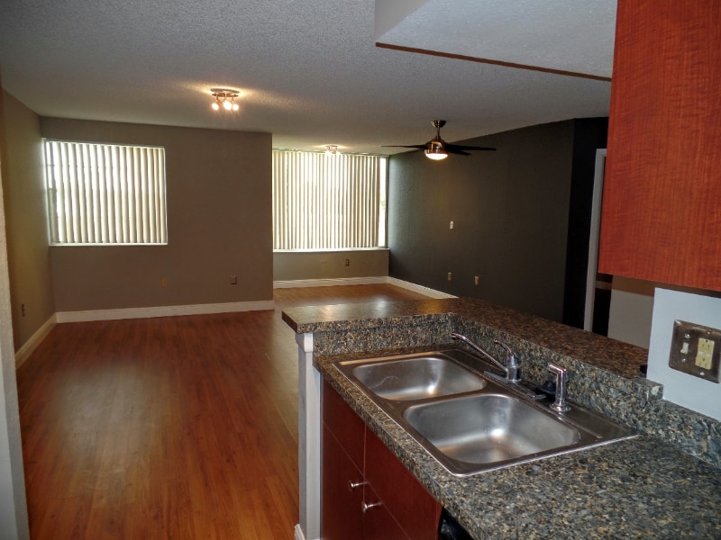 Photo - 2881 N Oakland Forest Dr (Oakland Park, FL)