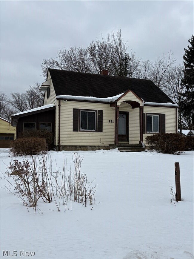 Building Photo - 751 Wilbur Ave