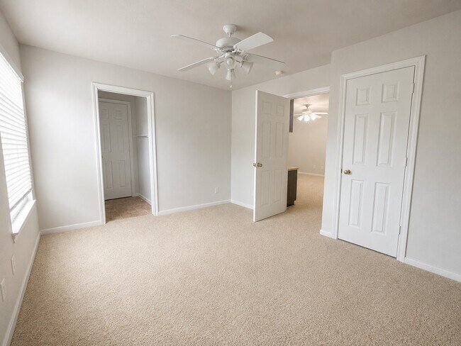 Foto del edificio - 12506 Aliso Bend Ln