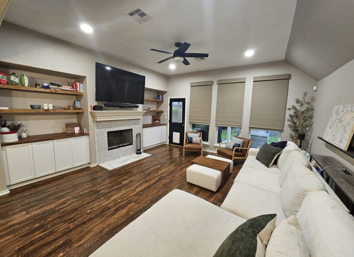 Foto principal - 2317 Dovetail St