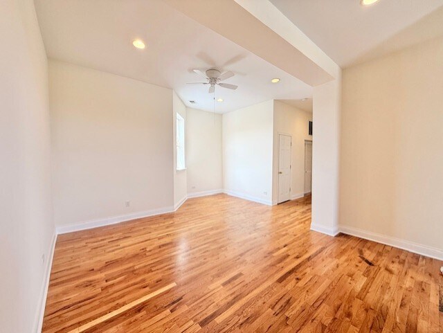 Foto del edificio - 2335 W Lake St