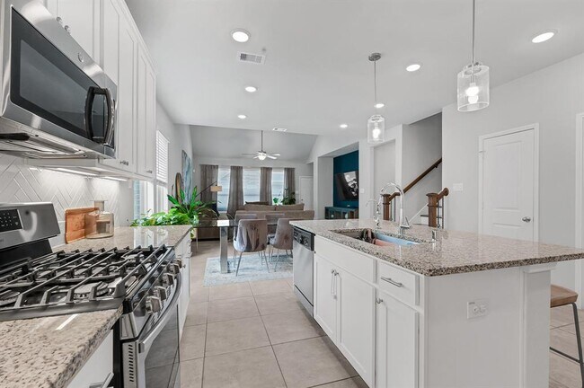 Building Photo - 2103 Granite Pass Dr
