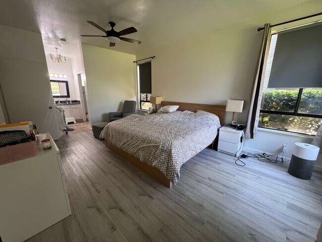 Building Photo - 39911 Parada St