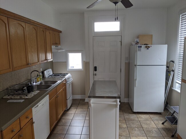 Building Photo - 309 Reily St
