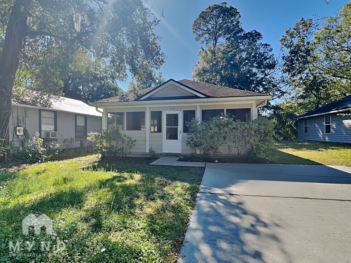 Foto principal - 2908 Spencer St