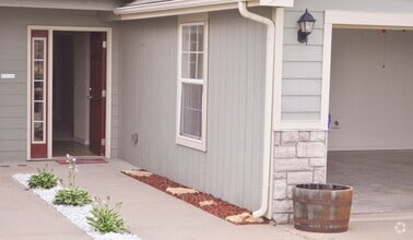 Building Photo - 2410 Brooke Bend