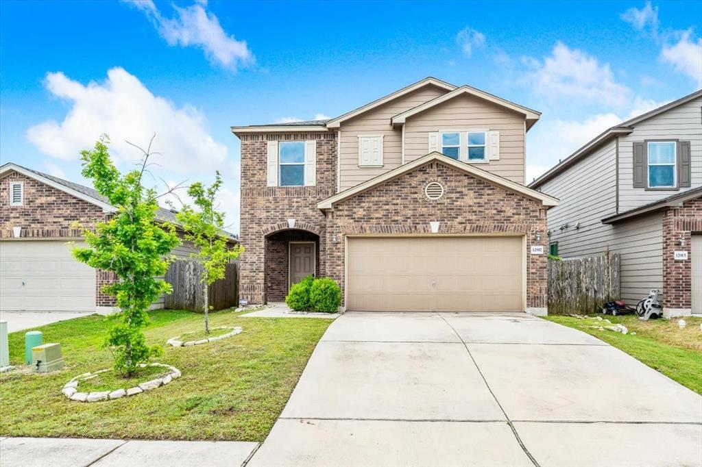 Foto principal - 12917 Dwight Eisenhower St
