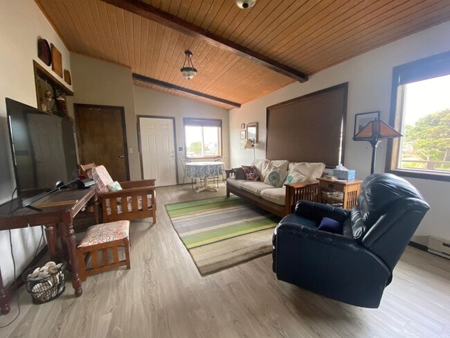 Building Photo - Ocean Park 2-Story Home, Deck with Views, ...