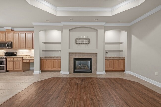 Foto del edificio - Luxury Living with Saltwater Pool, Florida Room & Generator