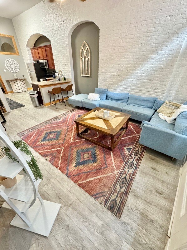 Building Photo - 114 Virginia St