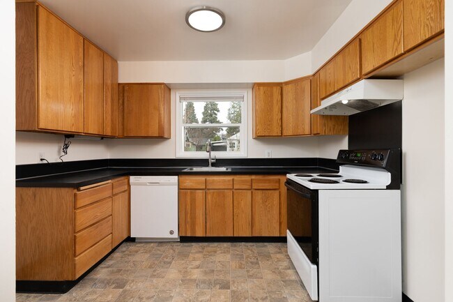 Photo - Multnomah Tri Plex Apartment