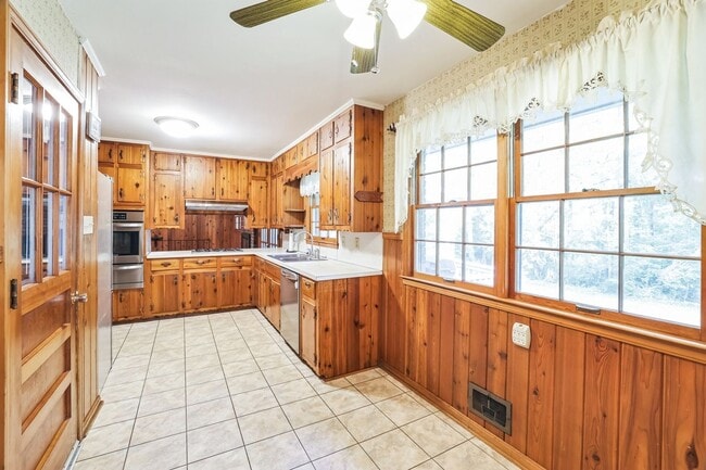 Foto del edificio - Spacious 5BR / 3BA House in Marietta