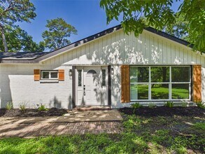 Building Photo - 11515 Iberia Dr