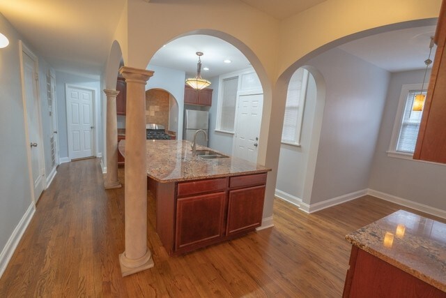 Foto del edificio - 5744 N Christiana Ave