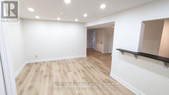 Building Photo - 40 Jacwin Dr