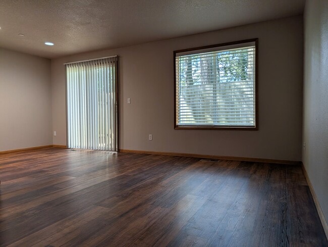 Building Photo - 11119 SE Connor Ln