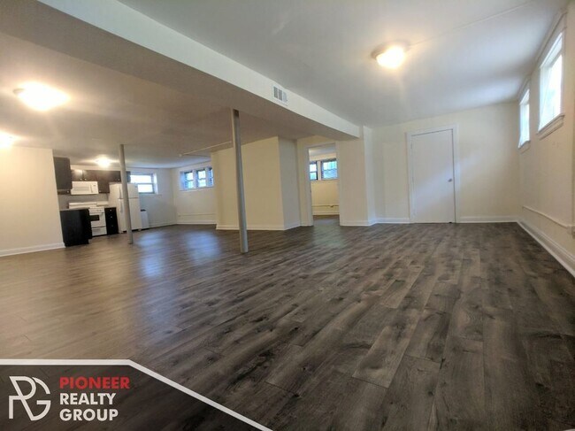 Foto del edificio - 2526 N Kedzie Blvd