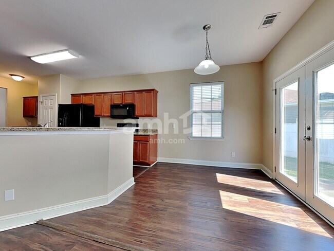 Foto del edificio - 830 Hyacinth Cir