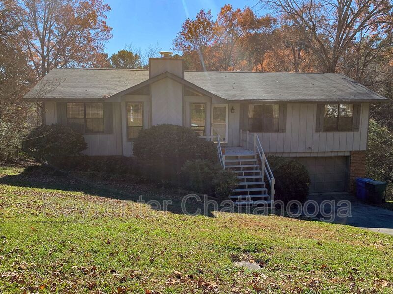Primary Photo - 1992 N Ridge Rd