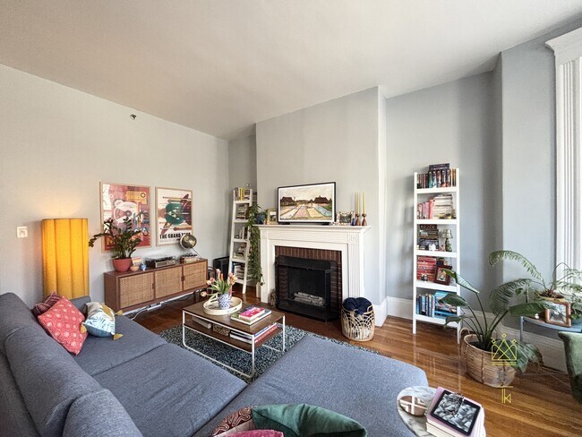 Foto del edificio - 1569 Beacon St