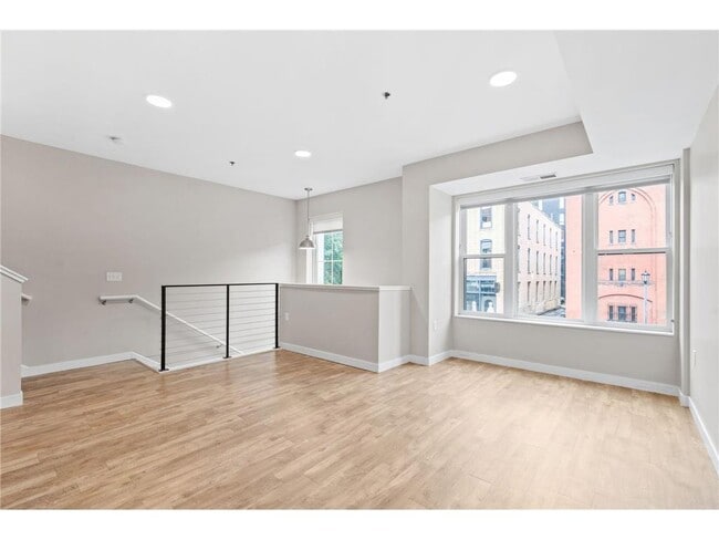 Building Photo - 120 Hennepin Ave