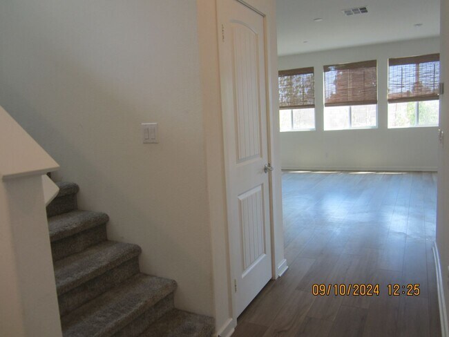 Building Photo - Luxury Townhome in Moreno Valley